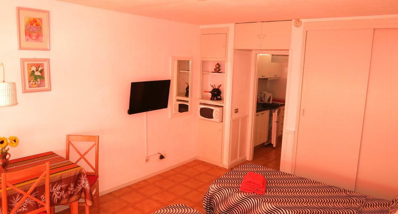 Studio In Perfect Location Playa de las Américas Exterior foto